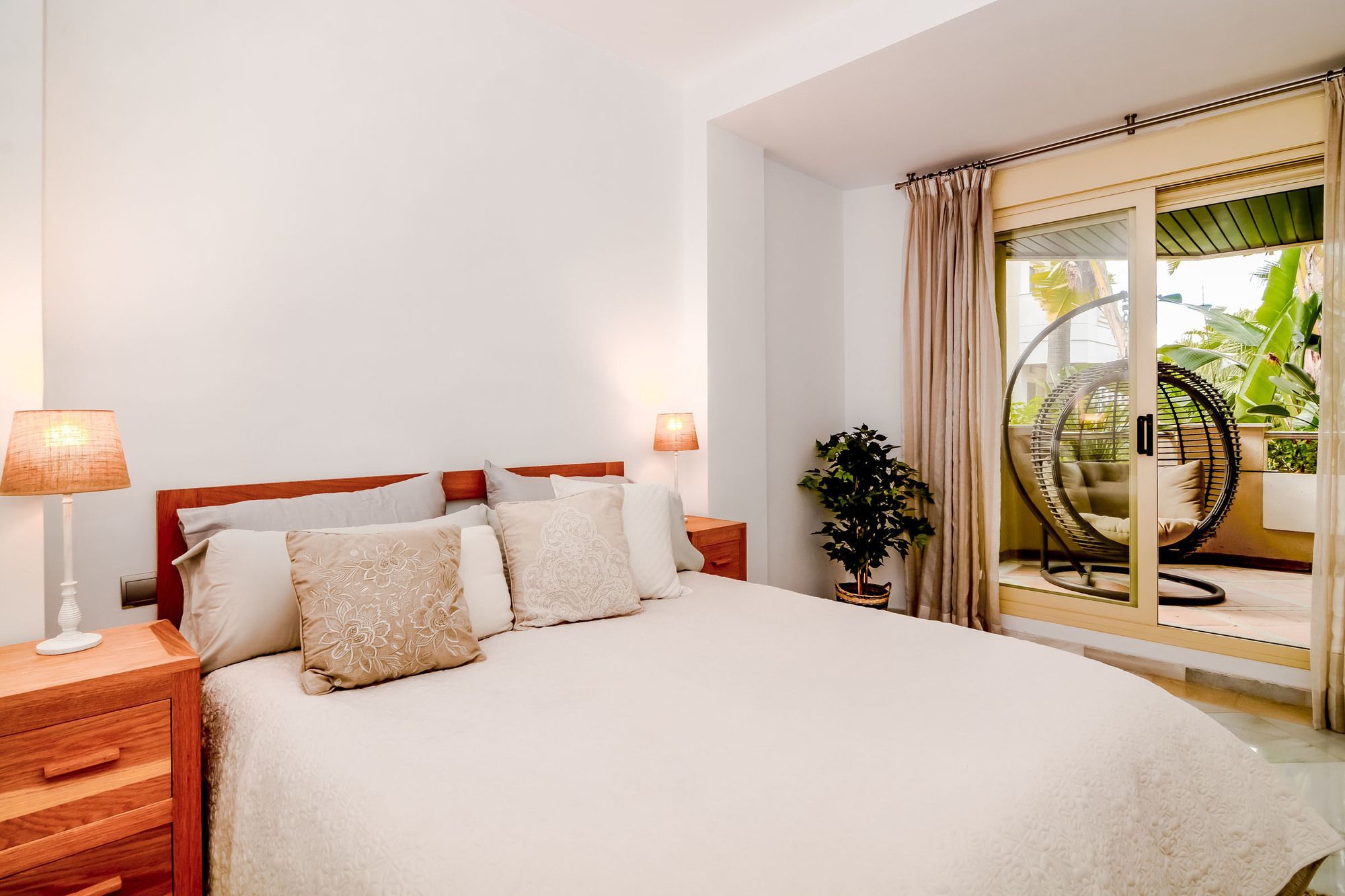 Fa-fab 2 Bedroom In And Outdoor Pool *